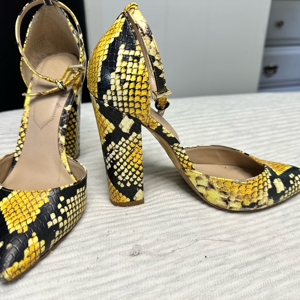 Aldo snake skin heels.   Gorgeous.